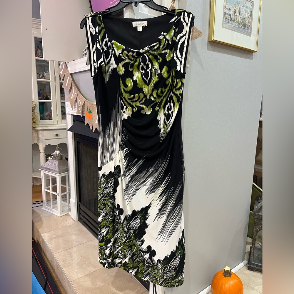 NEW Dressbarn Women’s Sleeveless Abstract Midi Dress